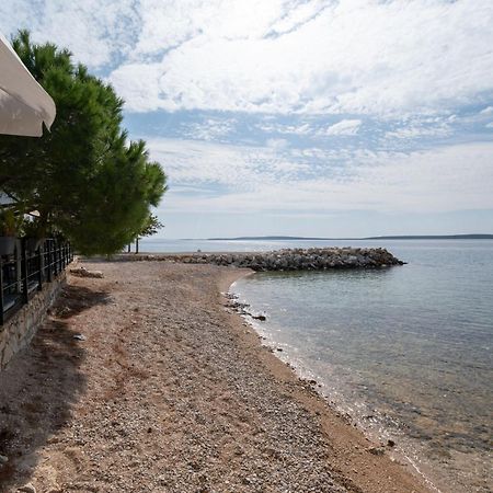 Apartments By The Sea Mandre, Pag - 4093 Kolan Exterior photo