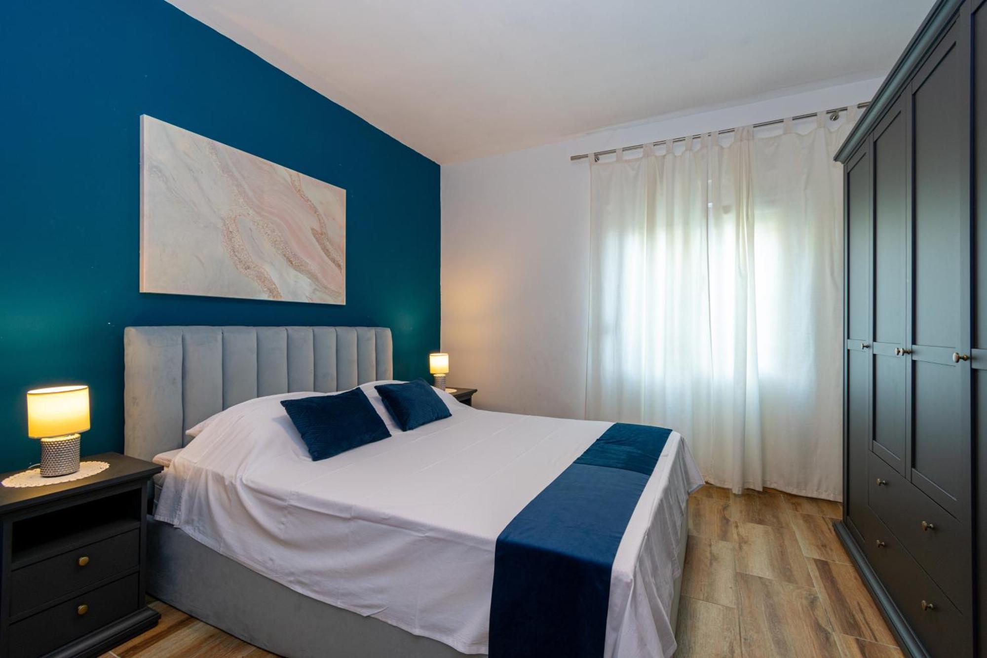 Apartments By The Sea Mandre, Pag - 4093 Kolan Room photo
