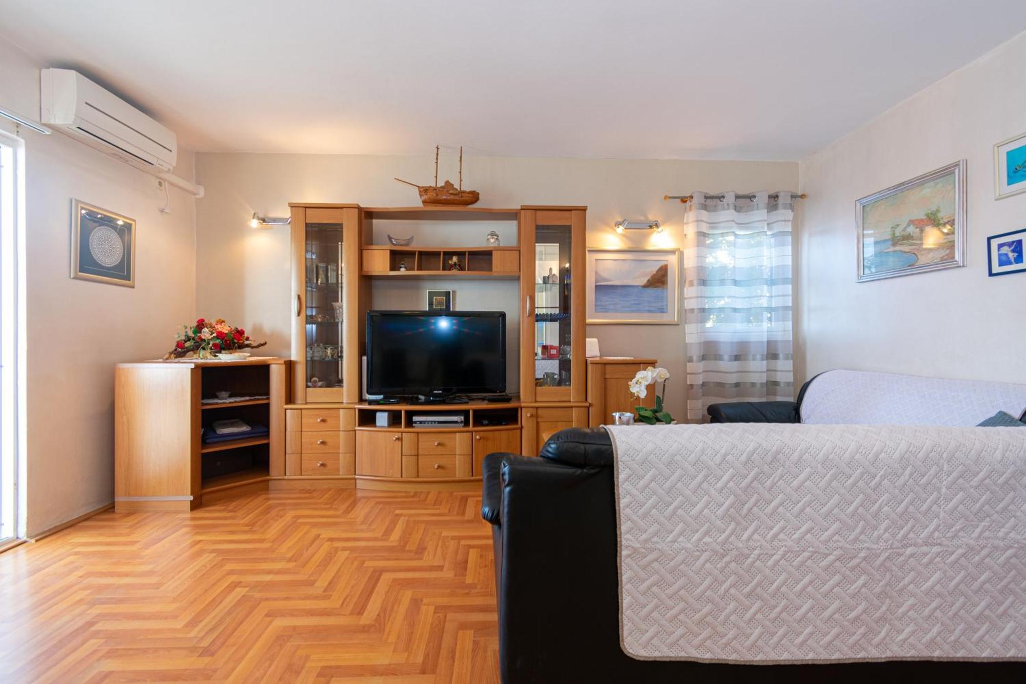 Apartments By The Sea Mandre, Pag - 4093 Kolan Room photo